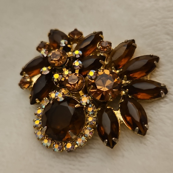 Vtg JULIANA Crystal Topaz Floral Aurora Borealis Brooch - Picture 4 of 6